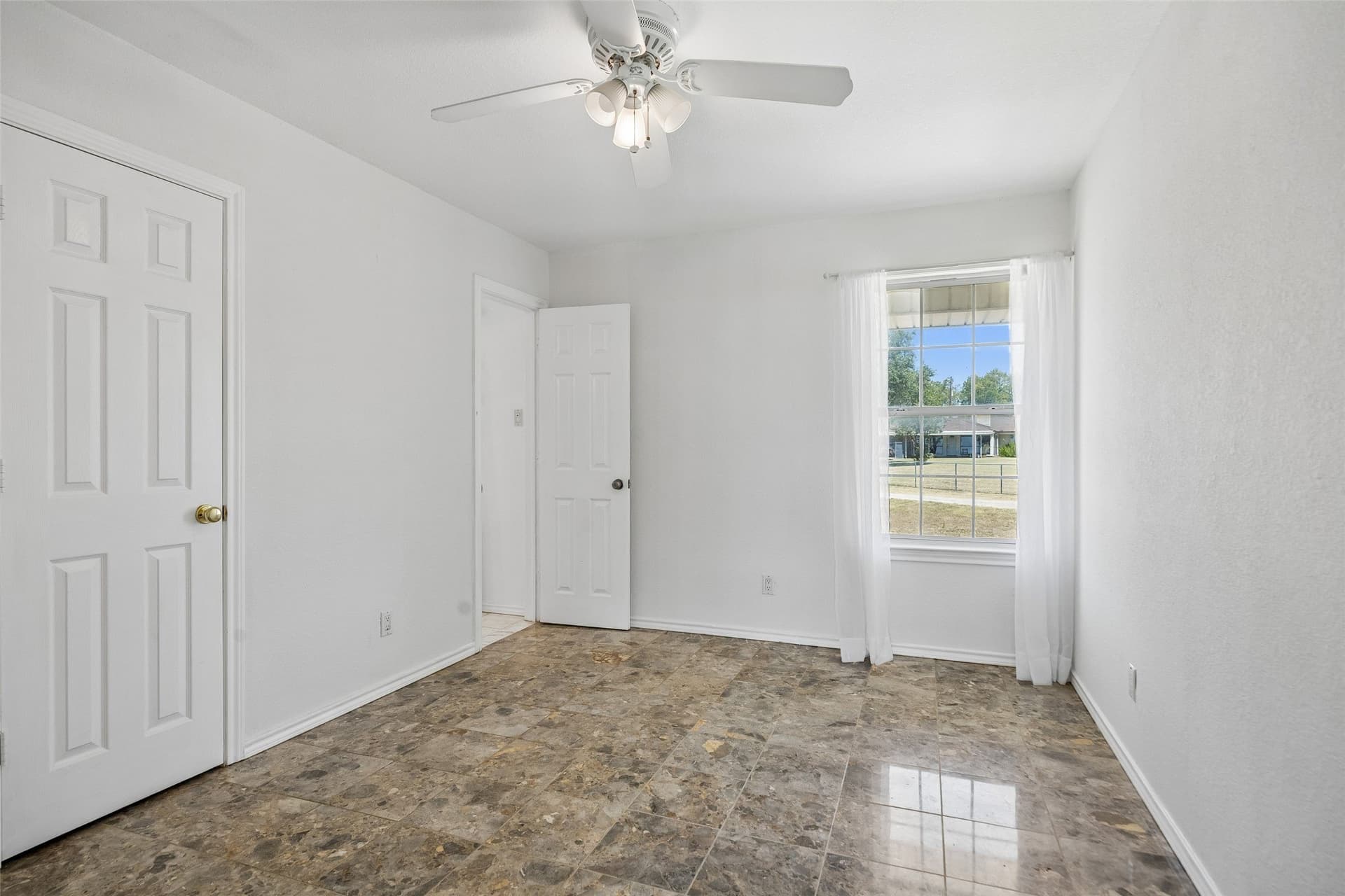 11.73 acres in Kaufman County - photo 28