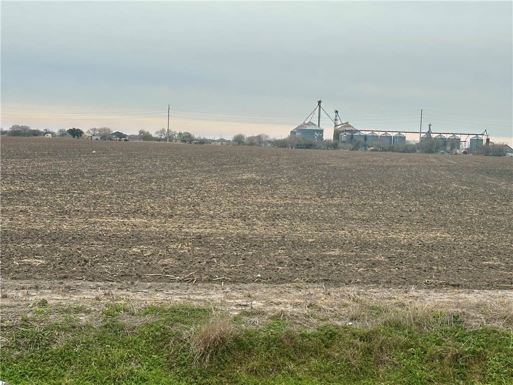 54.08 acres in Nueces County - photo 3