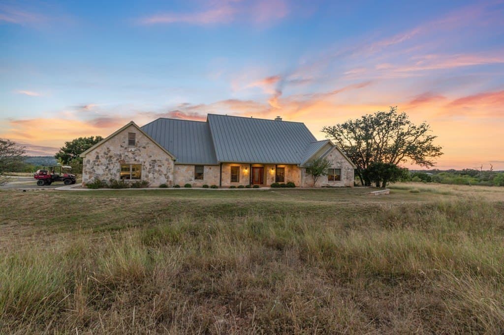 28.13 acres in Gillespie County gallery image 2