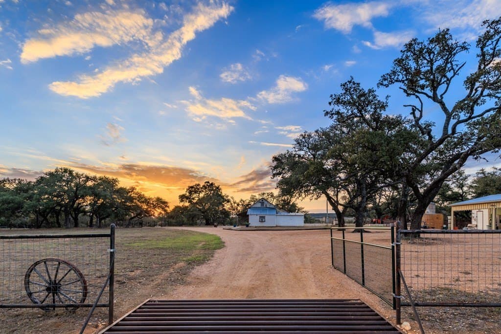 21 acres in Gillespie County - photo 31
