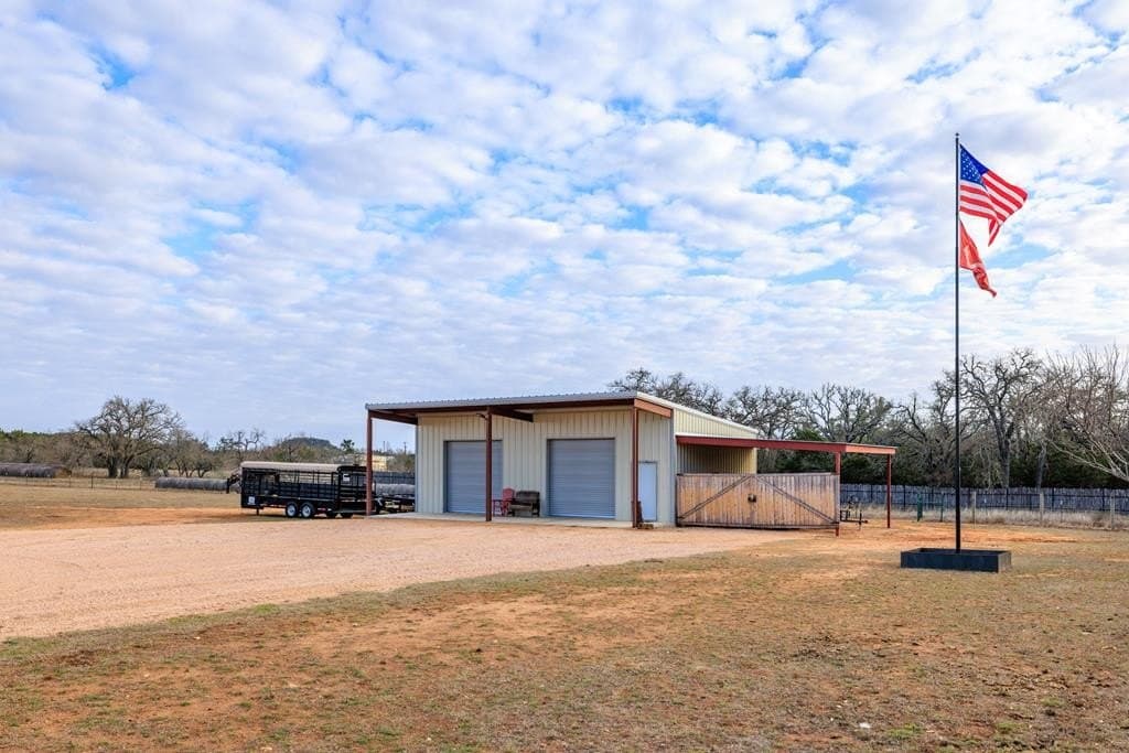 21 acres in Gillespie County - photo 28
