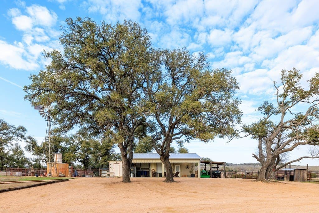 21 acres in Gillespie County - photo 23