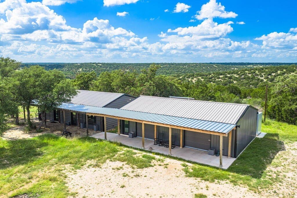 100 acres in Real County