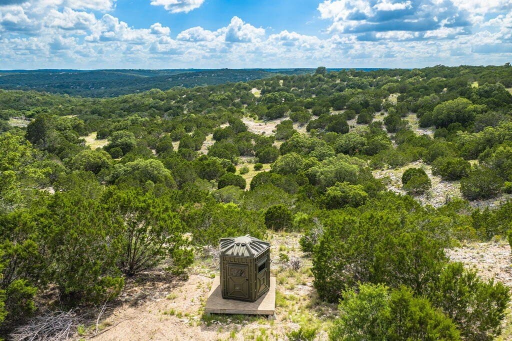 100 acres in Real County - photo 27