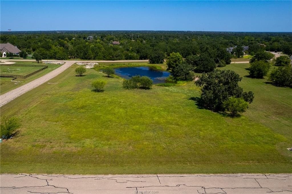 2.42 acres in Brazos County gallery image 2