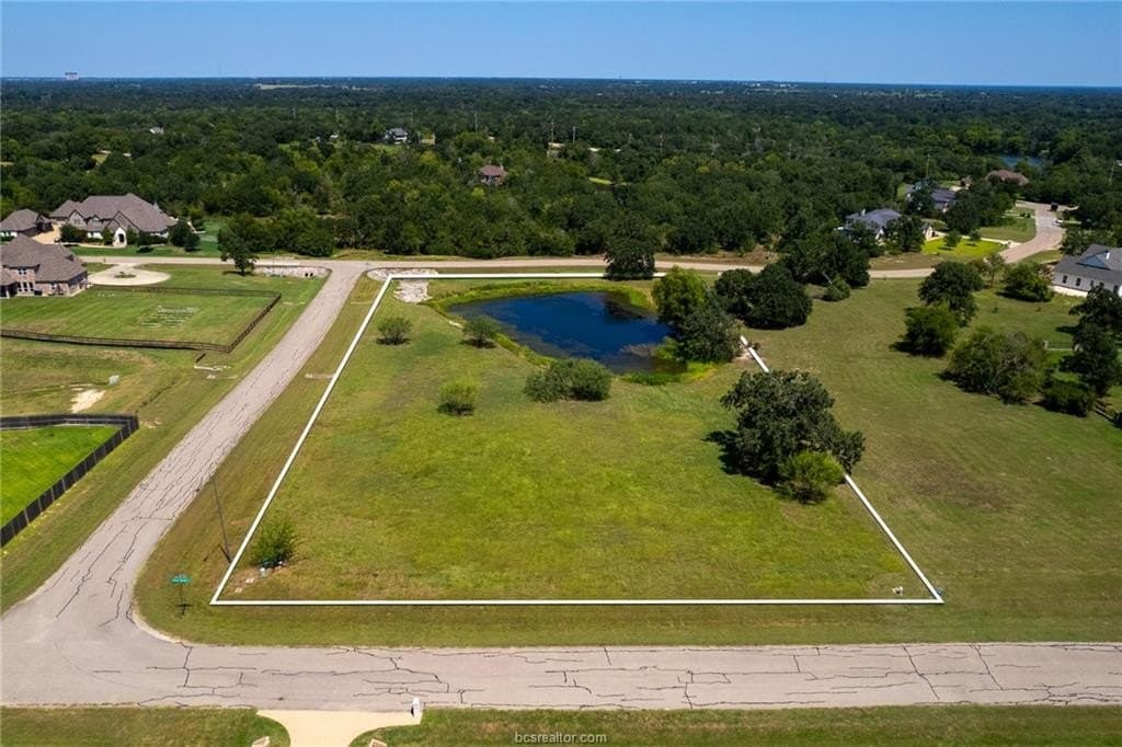 2.42 acres in Brazos County gallery image 3