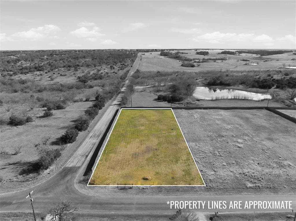 1 acres in McLennan County gallery image 4