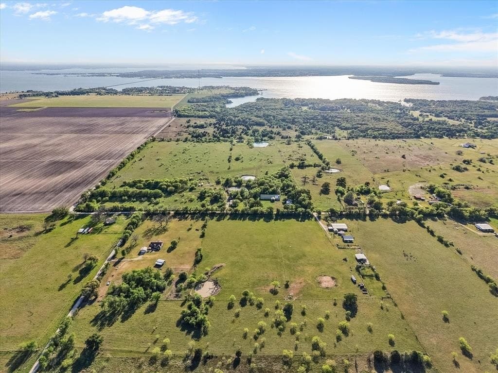 6 acres in Navarro County gallery image 2