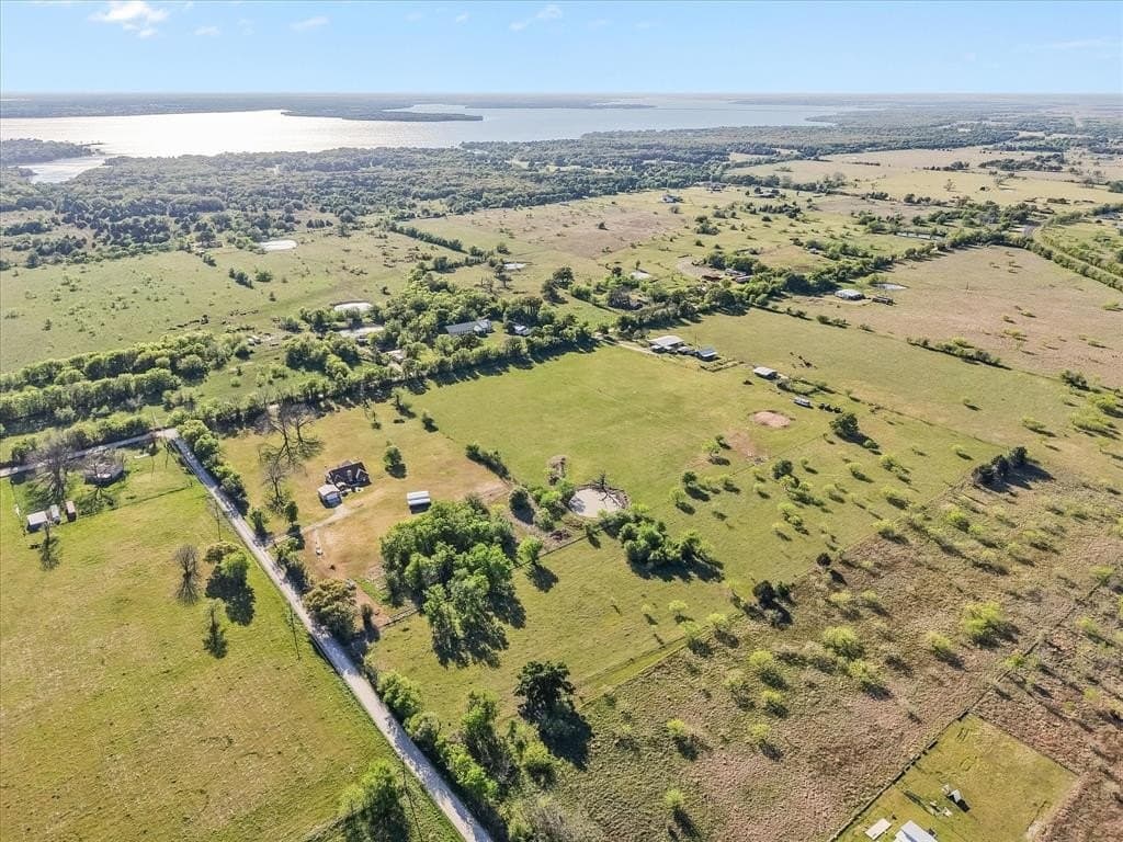 6 acres in Navarro County gallery image 4