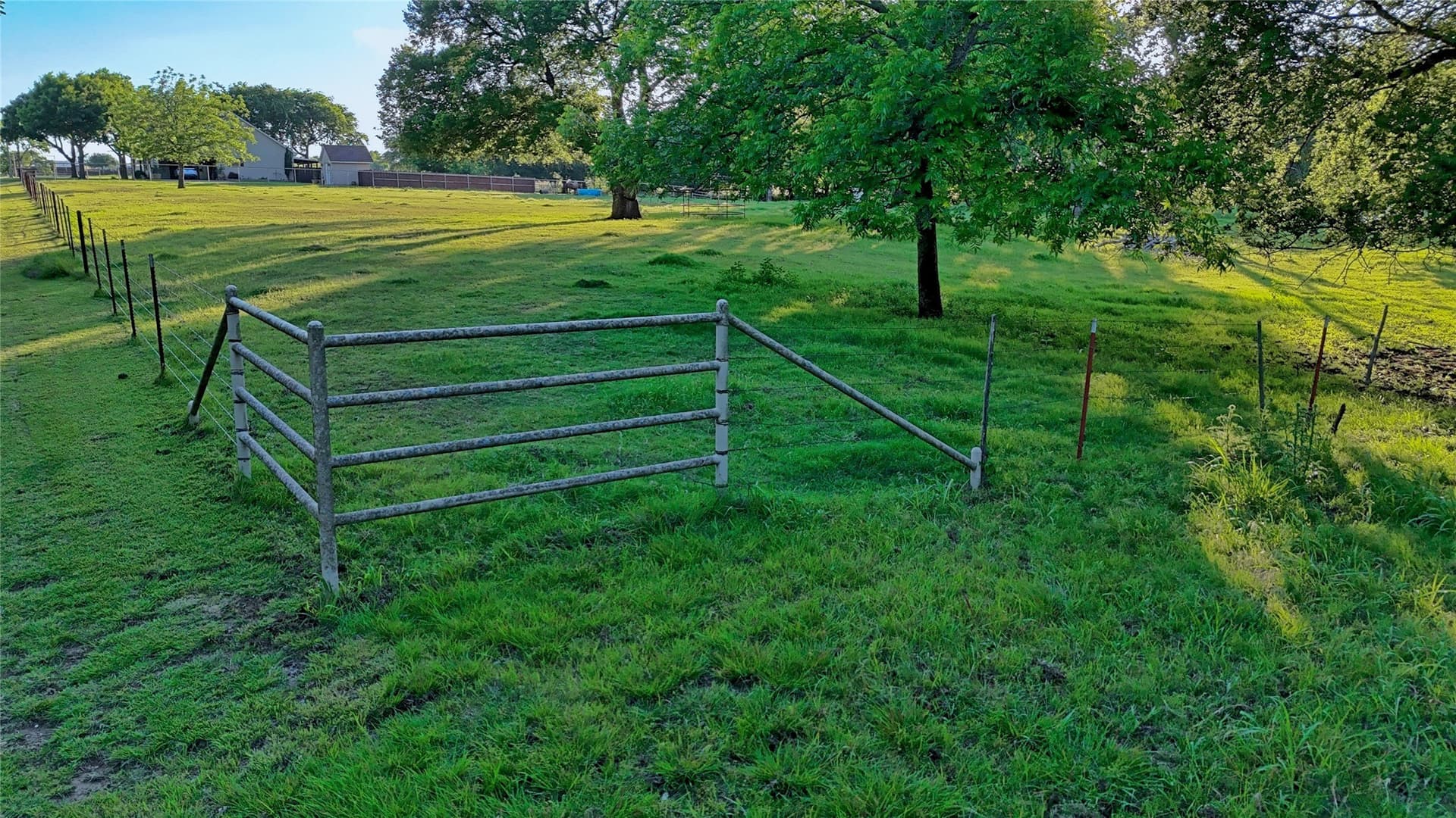 1.52 acres in Montague County gallery image 3