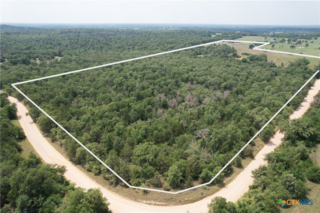 24.5 acres in Milam County