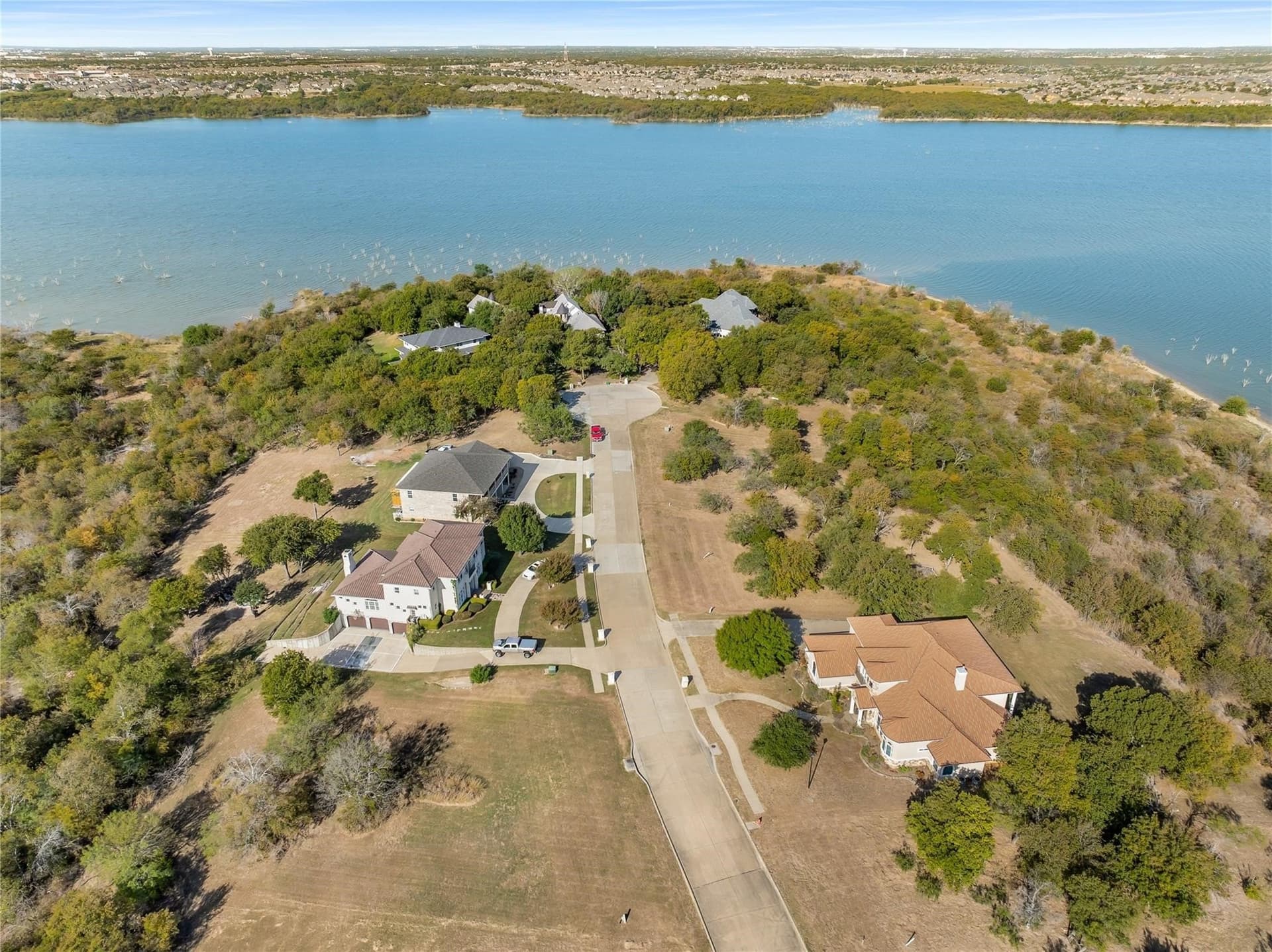 0.5 acres in Dallas County gallery image 3