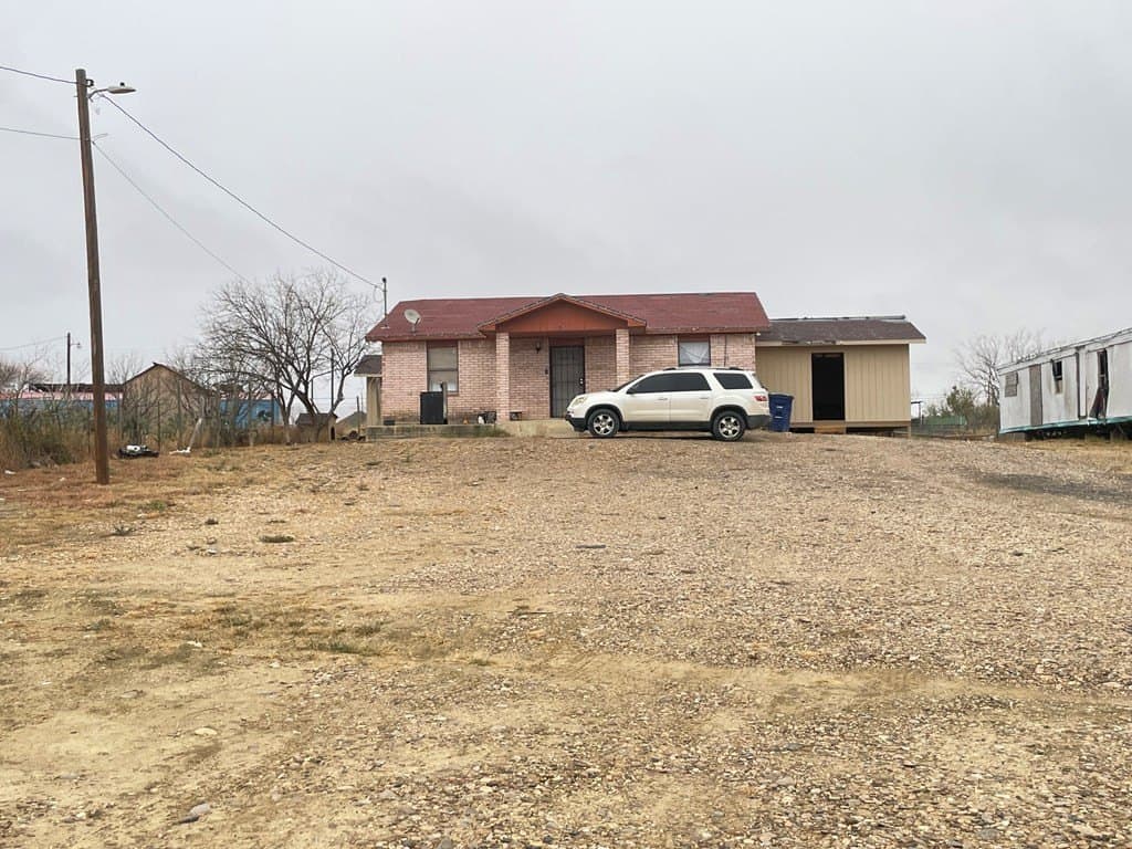 22,100 acres in Maverick County gallery image 2