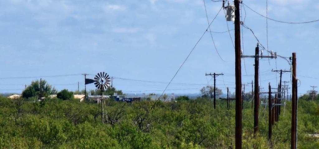109.84 acres in Dimmit County - photo 17