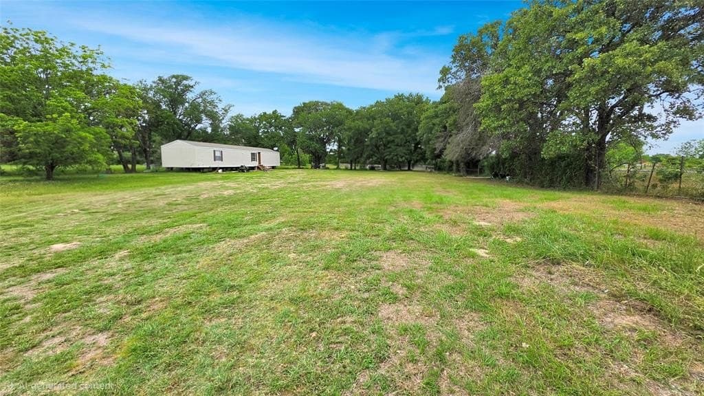 2.12 acres in Kaufman County gallery image 4