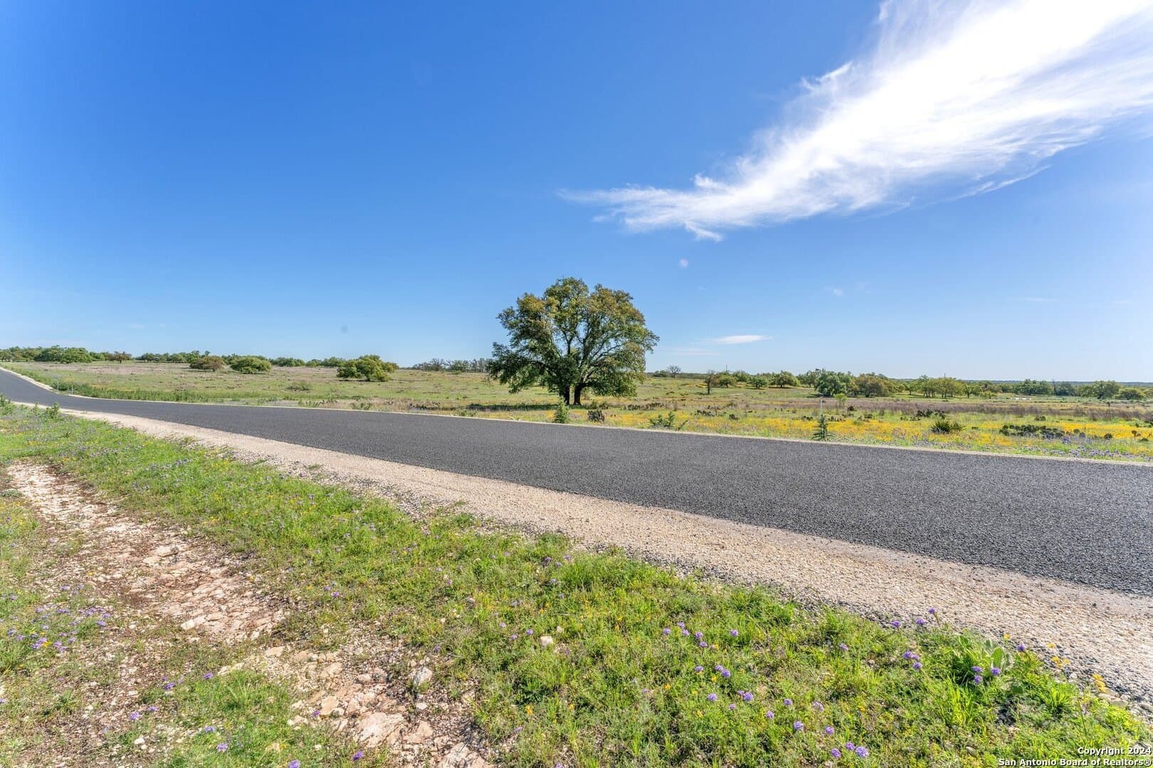 5.25 acres in Kerr County - photo 4