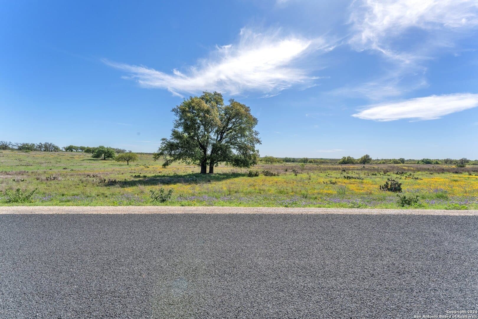 5.25 acres in Kerr County - photo 5