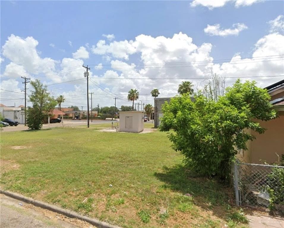 0.04 acres in Hidalgo County - photo 2