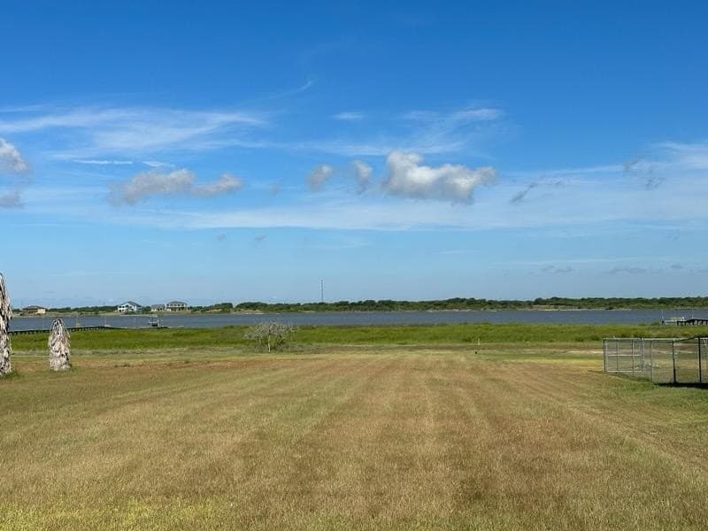 0.93 acres in Palacios Area County - photo 5