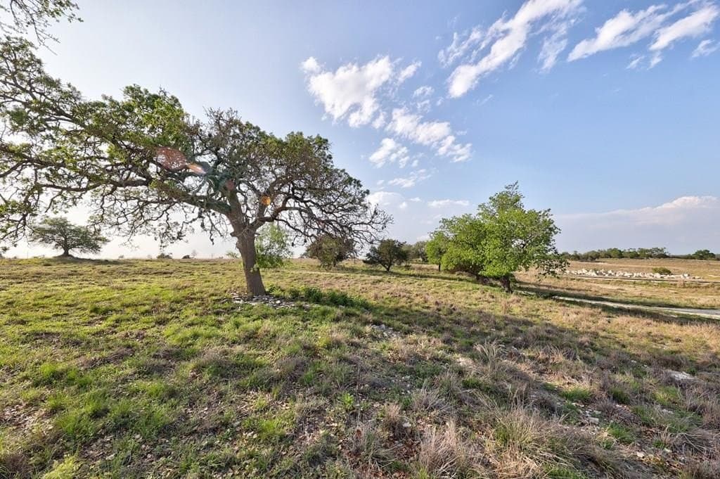 5.01 acres in Kerr County
