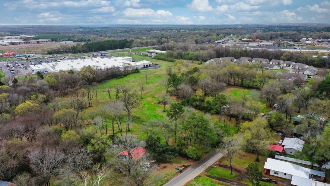 8.82 acres in Henderson County gallery image 2