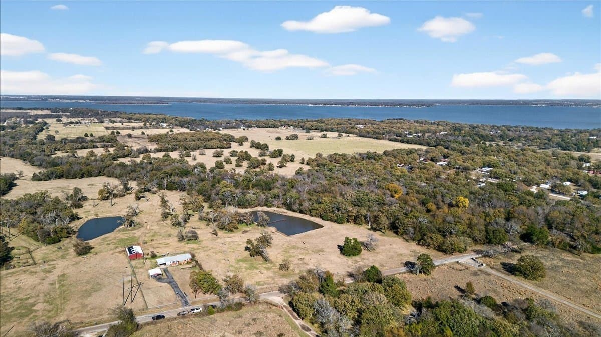 151.44 acres in Henderson County - photo 15