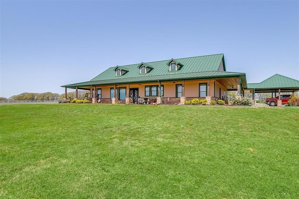 240 acres in Hill County featured view