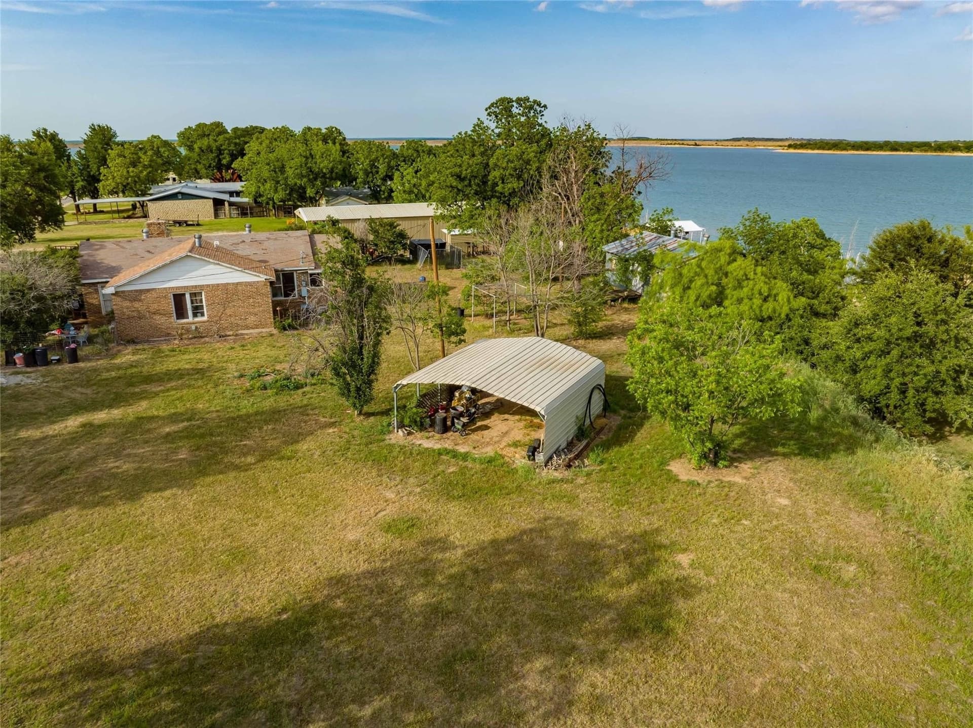 0.95 acres in Stephens County gallery image 3