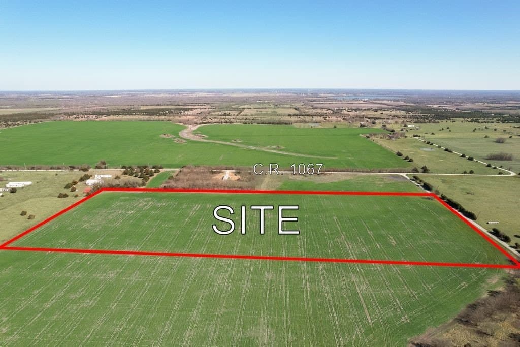 11.5 acres in Hunt County