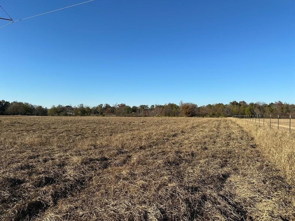 6 acres in Henderson County