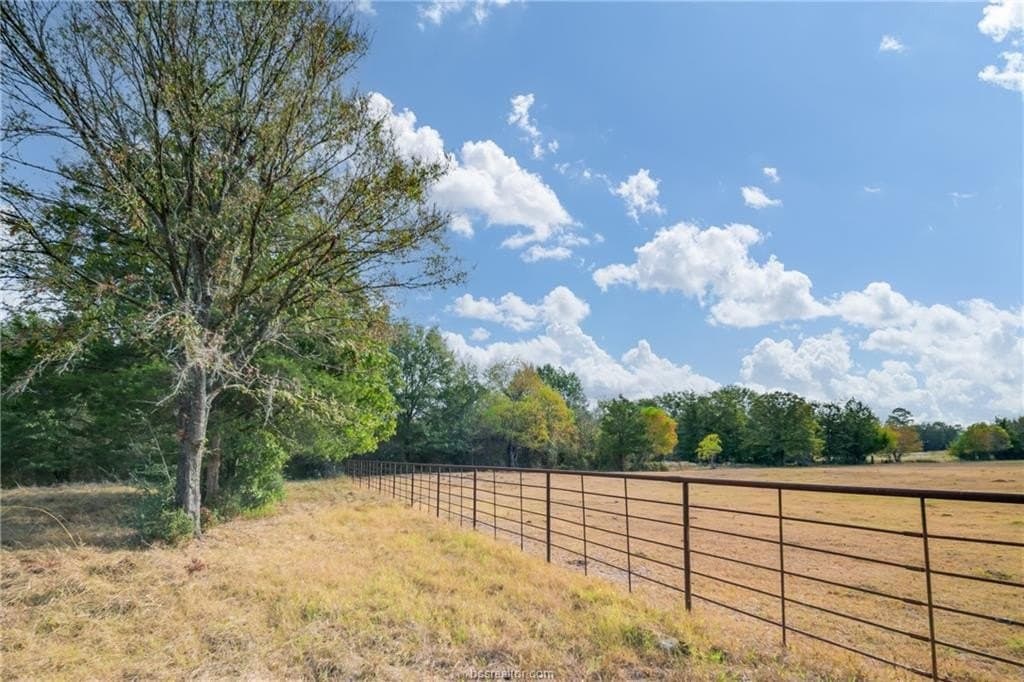 10.13 acres in Grimes County