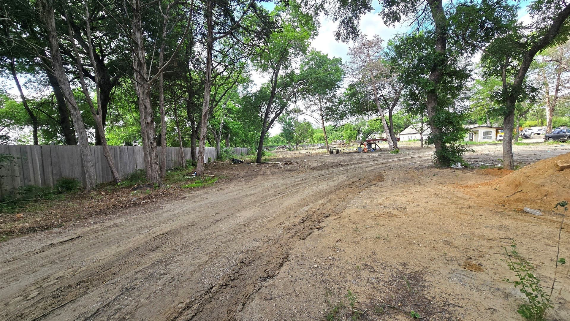 0.99 acres in Dallas County gallery image 4
