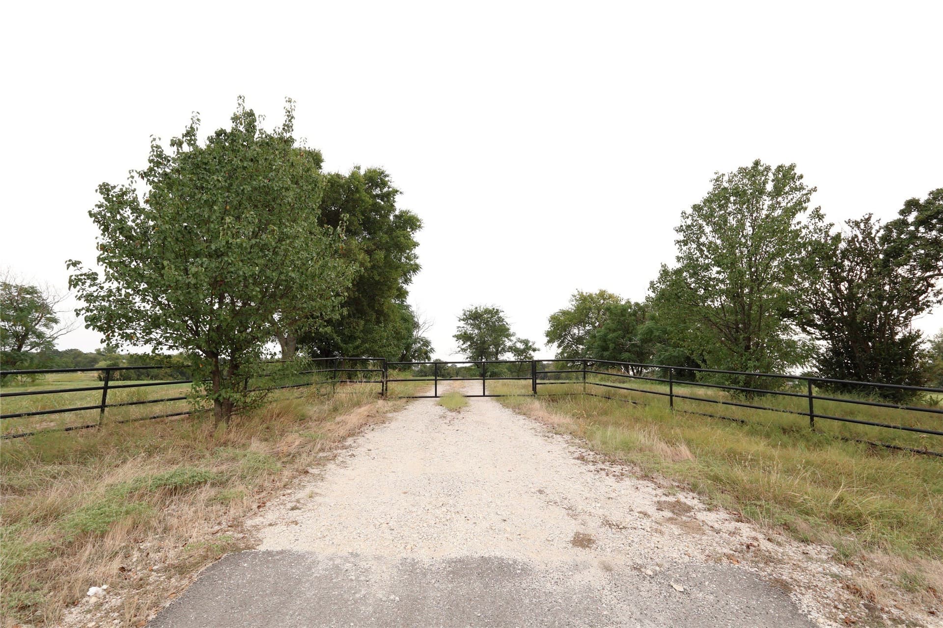 33.55 acres in Denton County - photo 2