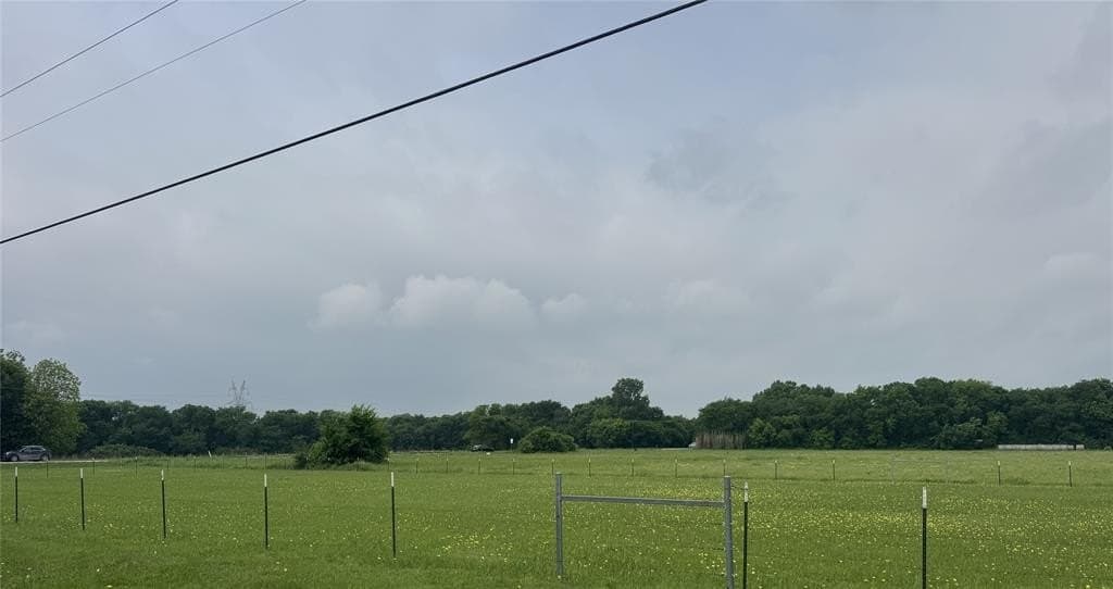0.75 acres in Dallas County gallery image 4