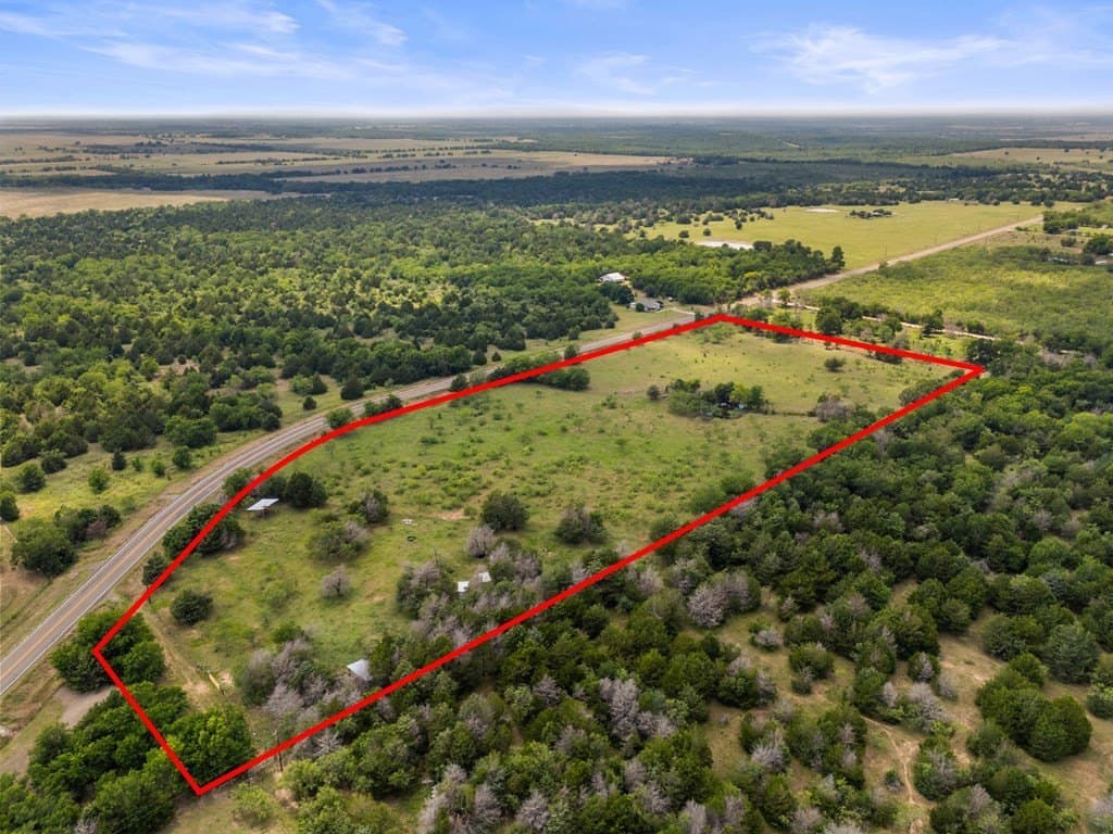 13.17 acres in Navarro County gallery image 4