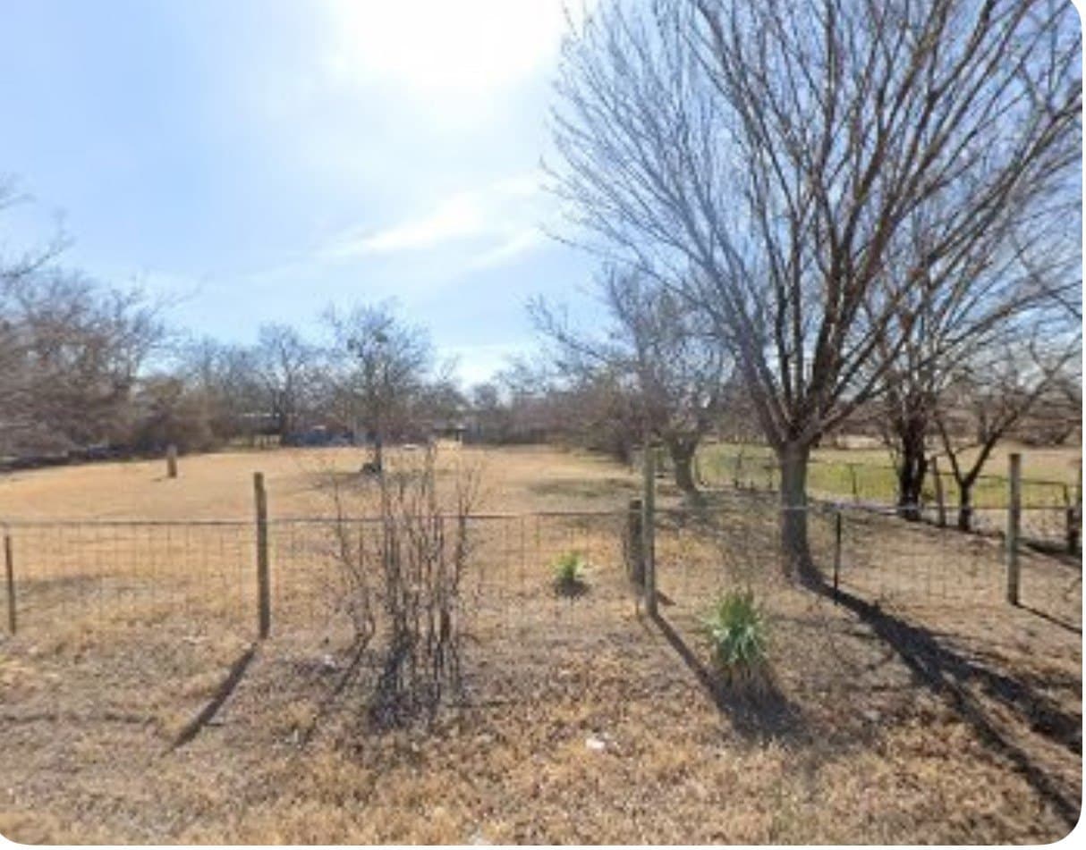 0.8 acres in Tarrant County