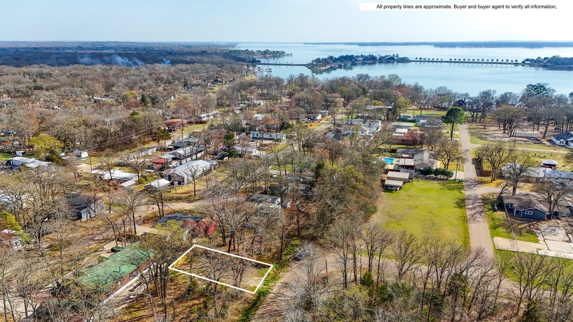 0.08 acres in Henderson County - photo 2
