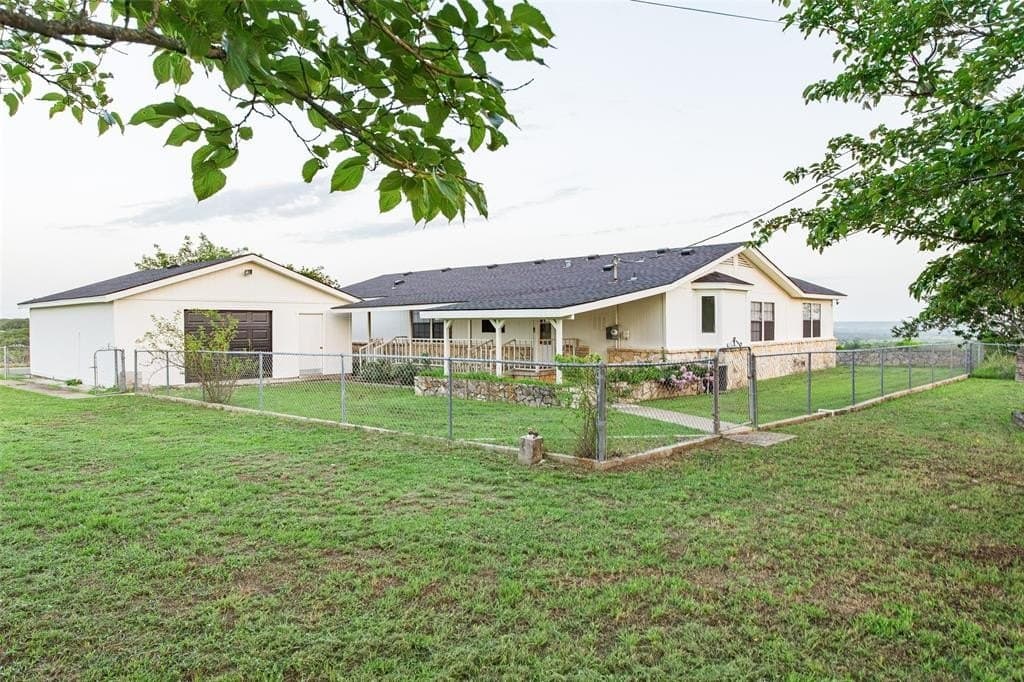 21 acres in Bosque County