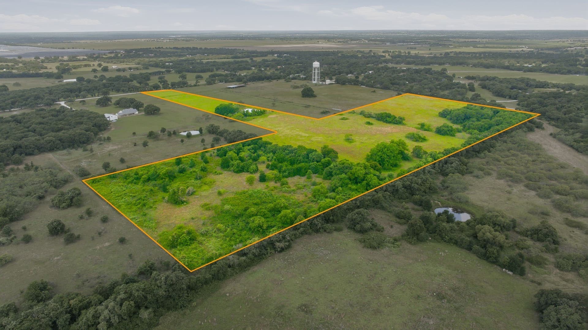28 acres in Hill County
