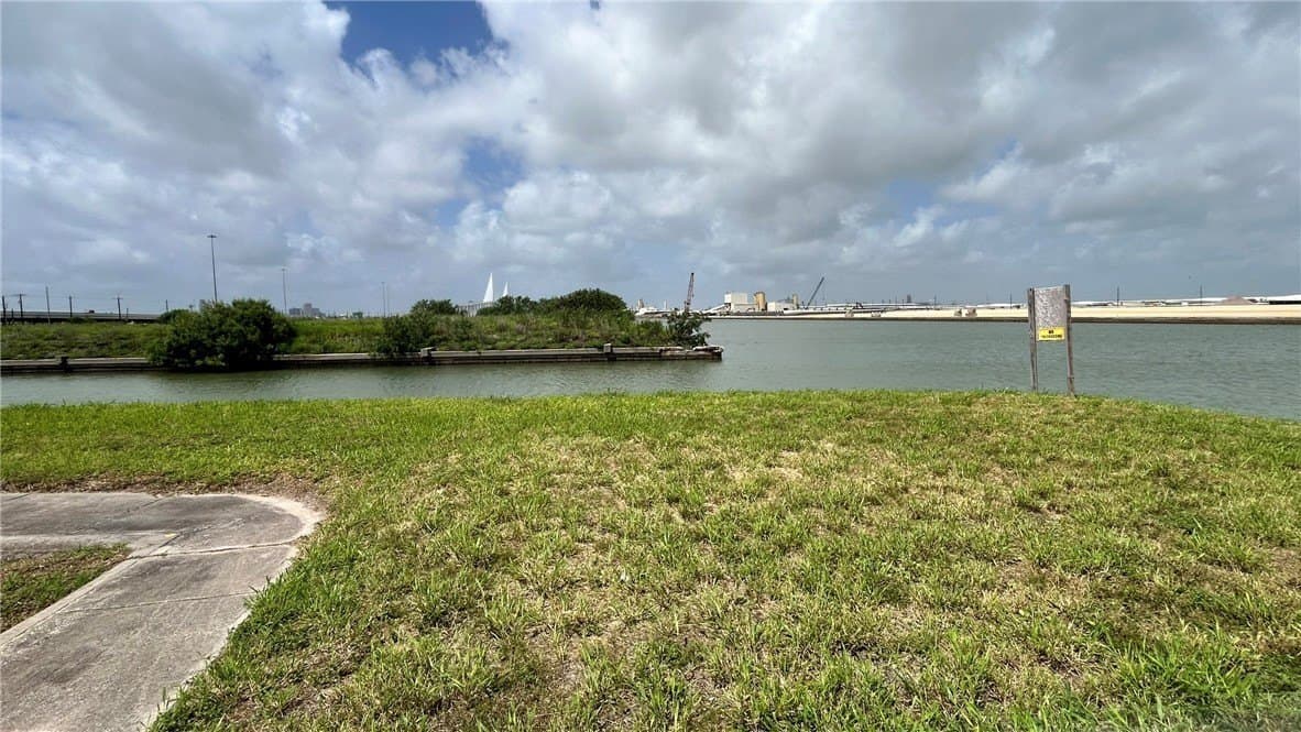 0.16 acres in Nueces County - photo 12