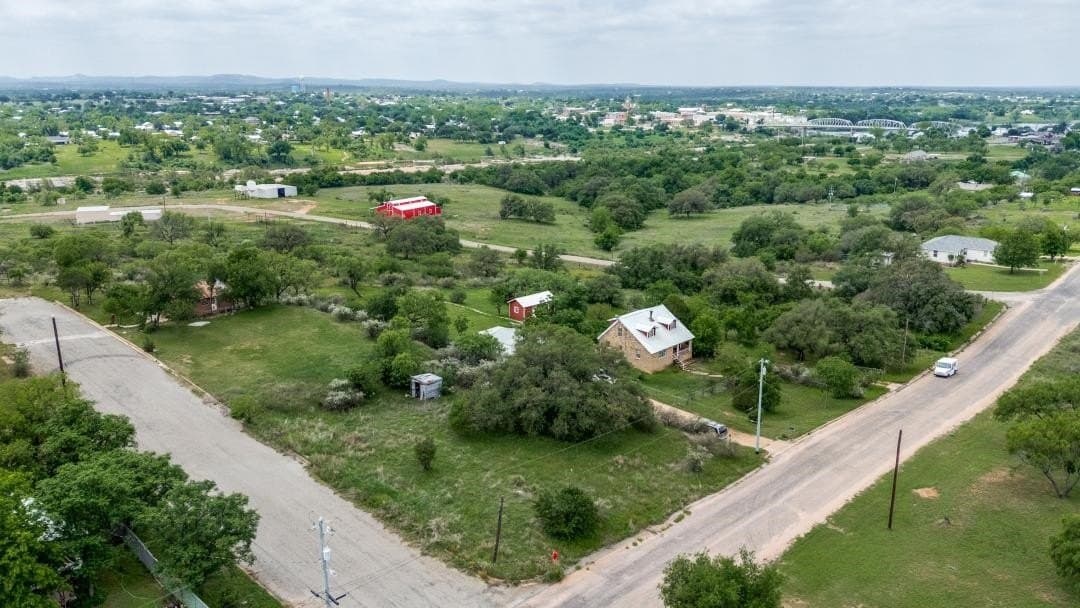0.32 acres in Llano County gallery image 2