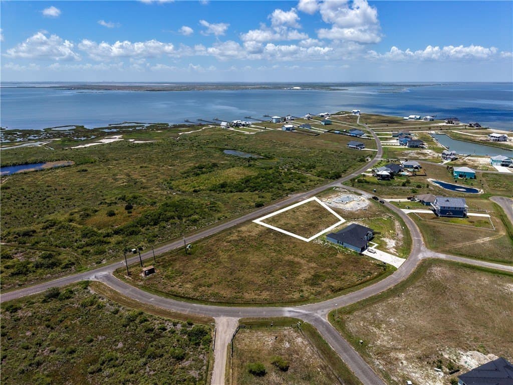 0.5 acres in Aransas County - photo 2