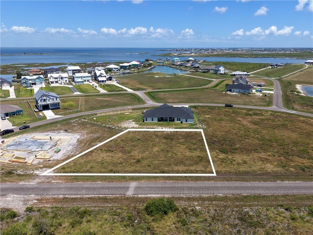 0.5 acres in Aransas County - photo 4