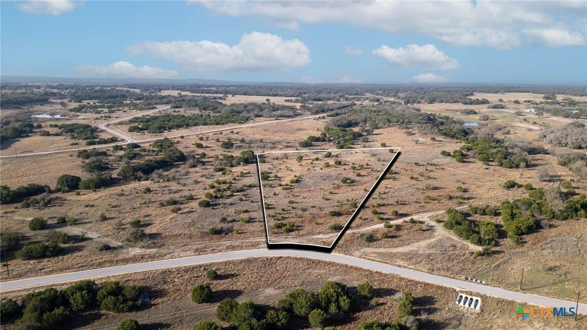5.3 acres in Burnet County