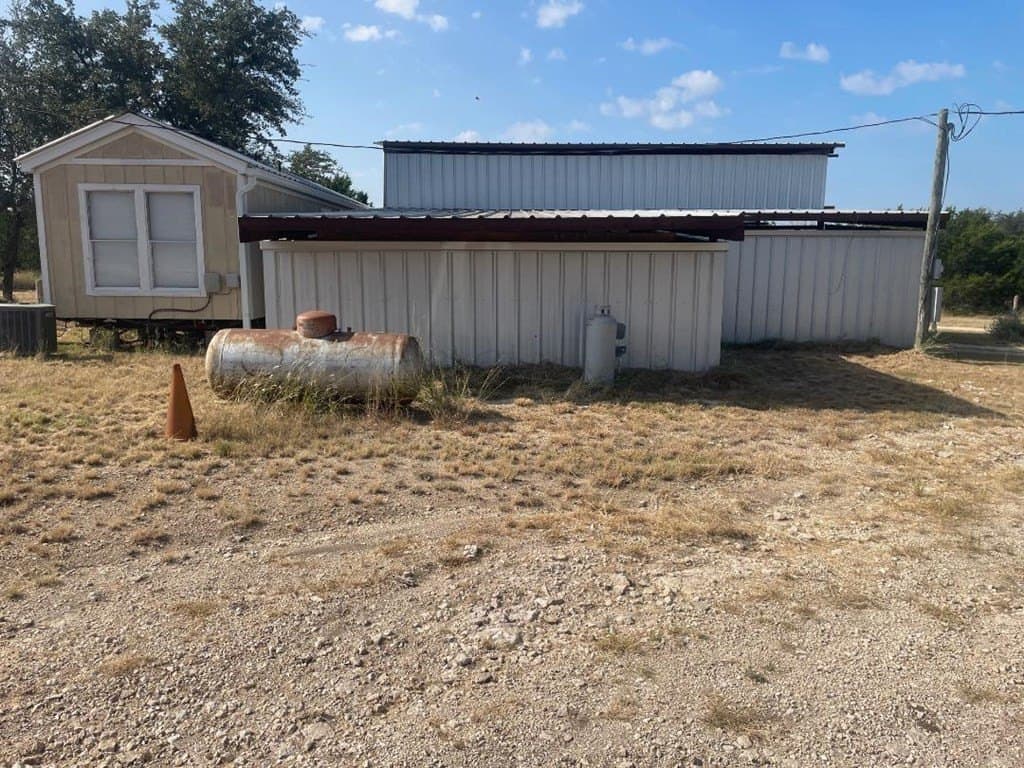 7.42 acres in Real County - photo 24