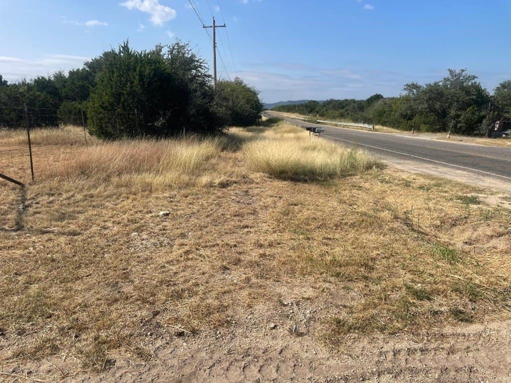 7.42 acres in Real County - photo 22