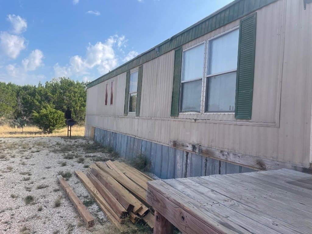7.42 acres in Real County - photo 19