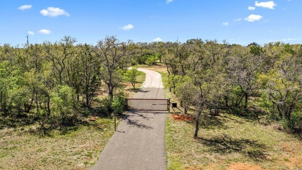 11 acres in Blanco County - photo 2