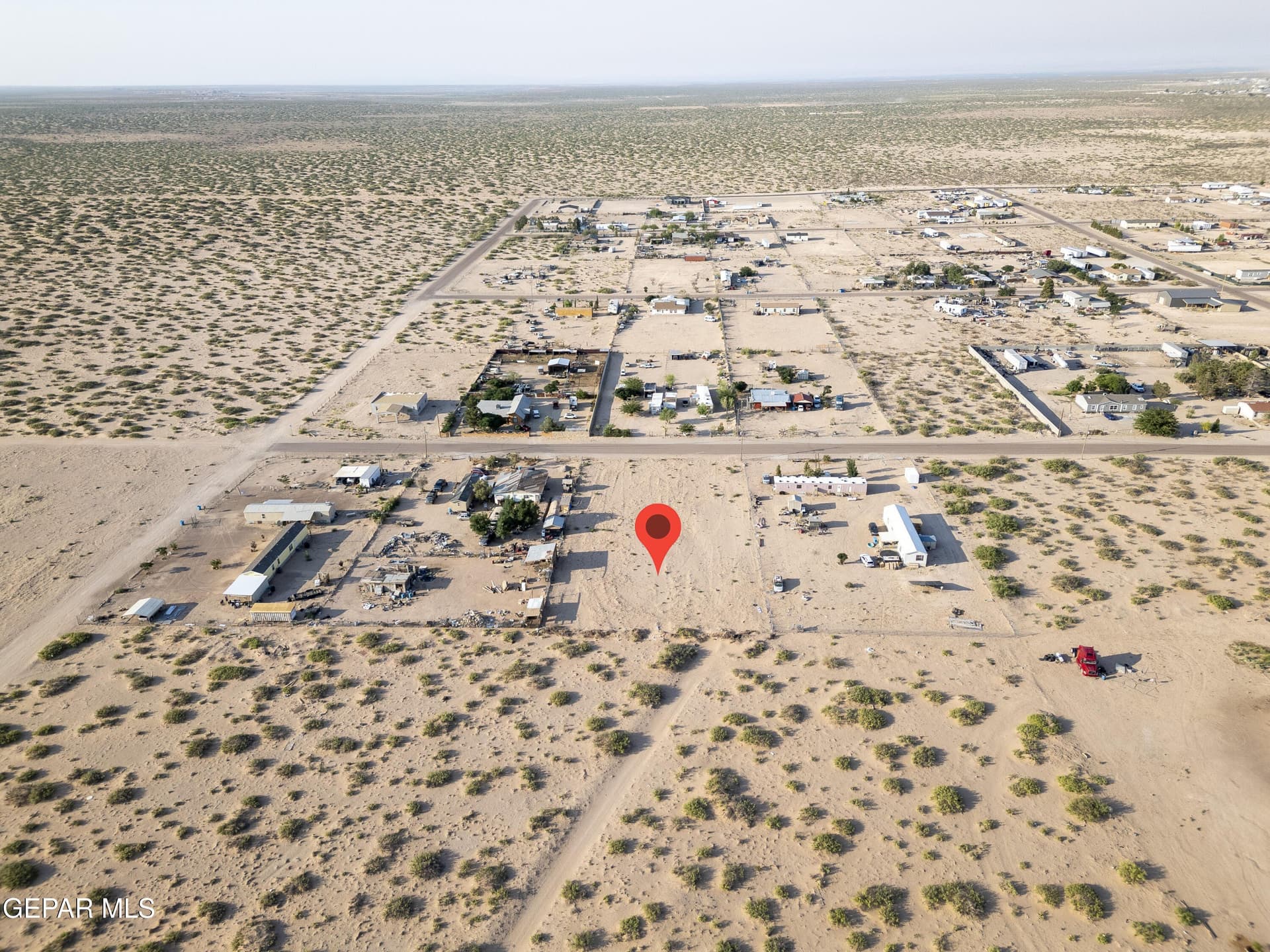 1.01 acres in El Paso County gallery image 2
