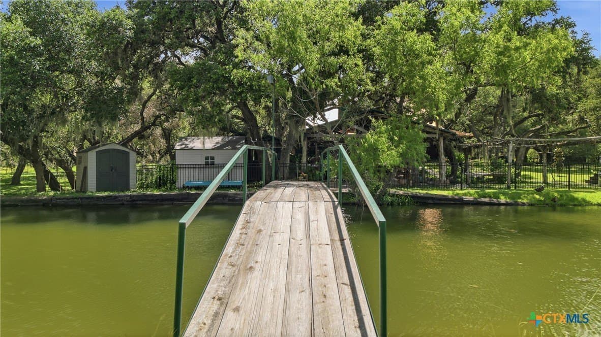 19 acres in DeWitt County featured view